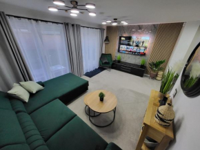 Stylish 3BR home in Uphall near Edi airport